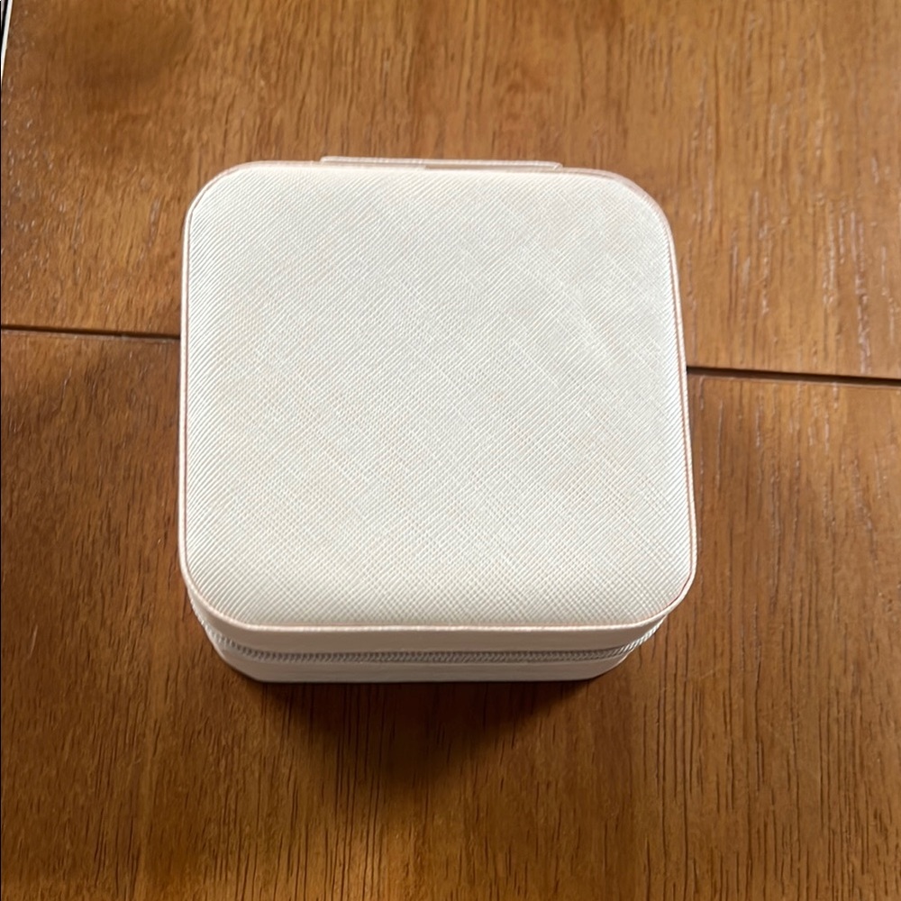 Elegant Cream Jewelry Box